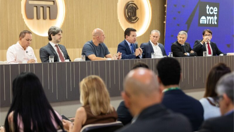 Prefeito de Cuiabá apresenta projeto referência em atendimento para idosos ao TCE e TJ