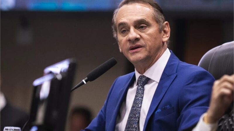 Com alta inadimplência financeira, Wilson Santos sugere medidas para orientar o consumidor de MT